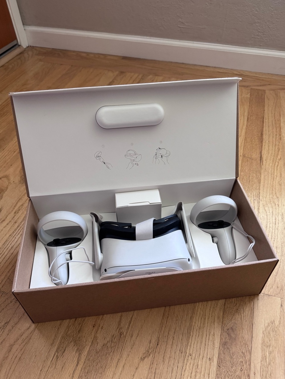 Meta Quest 2 Standalone VR Headset - used 2 times. Perfect condition in box